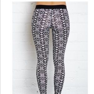 Forever 21 tribal design leggings